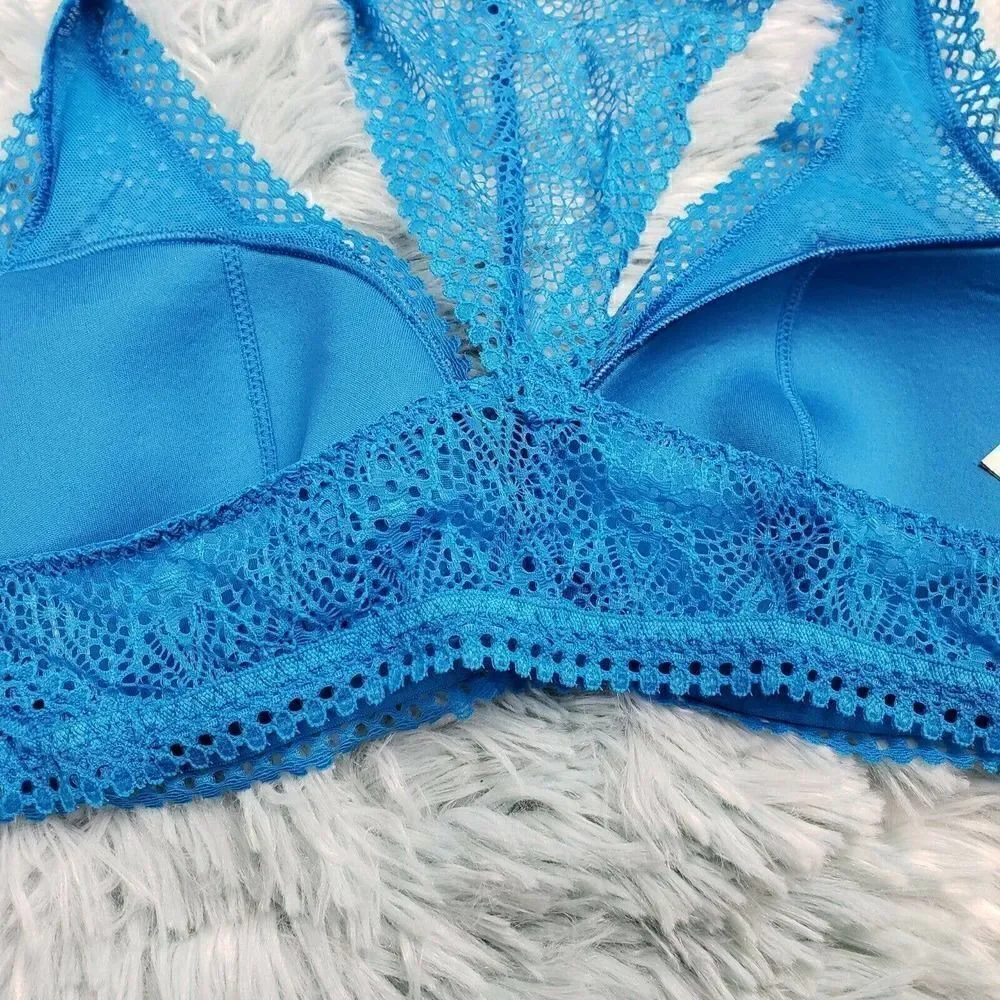 Victoria's Secrets Blue Crochet Lace Racerback Bralette Medium